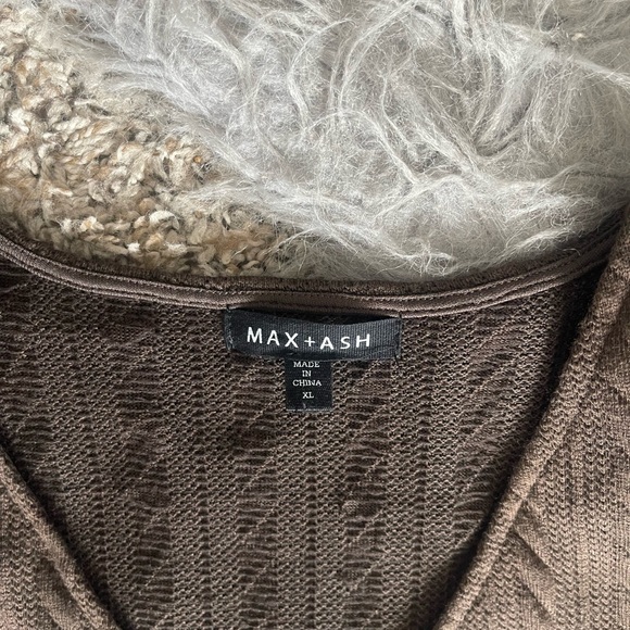 Max + Ash Brown Flare Sleeve Knit Dress - Picture 6 of 10